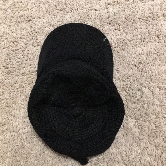 Black knit baseball cap - Picture 3 of 5